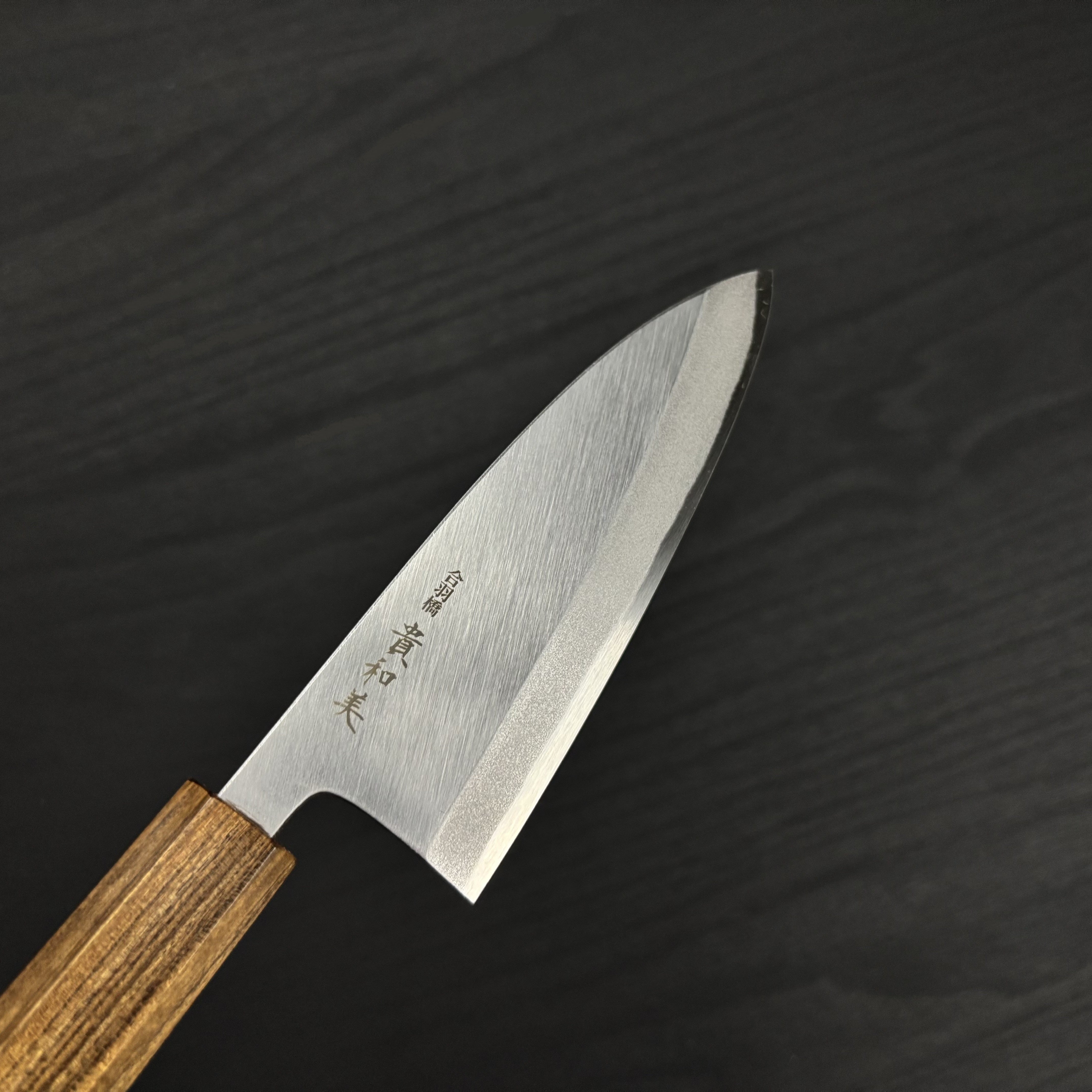 SK鋼ボカシ仕上　出刃135mm　灰檀一体型